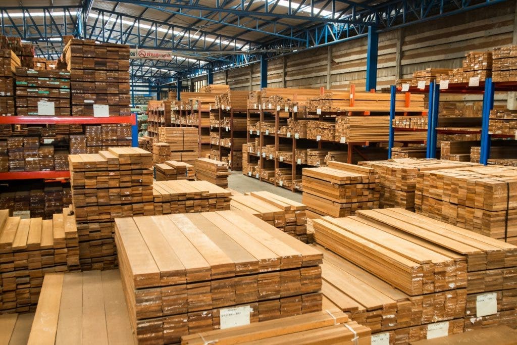 Panneaux de bois: Rabat impose jusqu’à 82 % de taxes